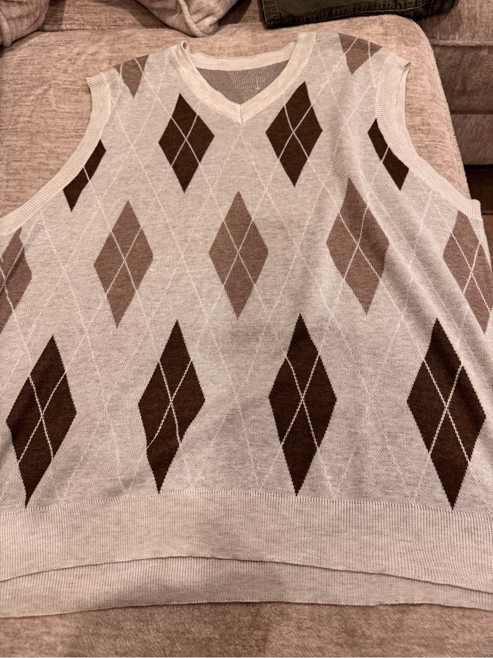 Sleeveless Argyle Knit Vest in Beige and Brown